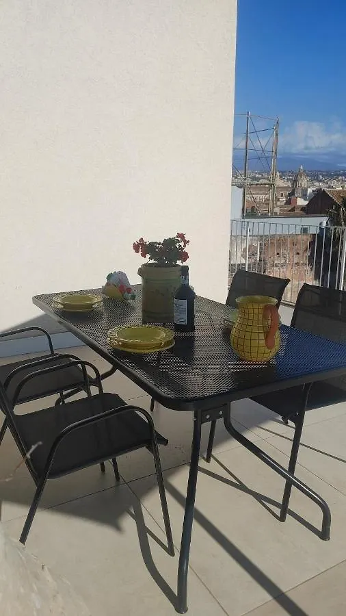 Attico Sul Porto Di Catania E Vista Vulcano 0*,