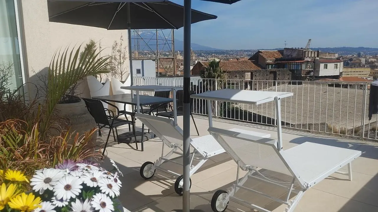 Apartment Attico Sul Porto Di Catania E Vista Vulcano Italy